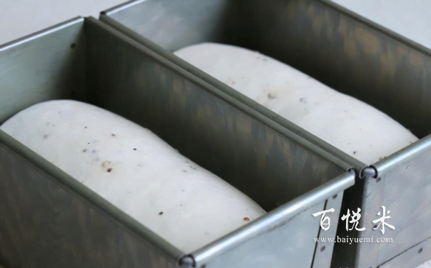 教你做各種烘焙面包,黑胡椒龐多米面包,真好吃